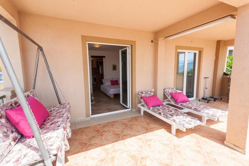 Apartments Mila Krimovica Exterior foto