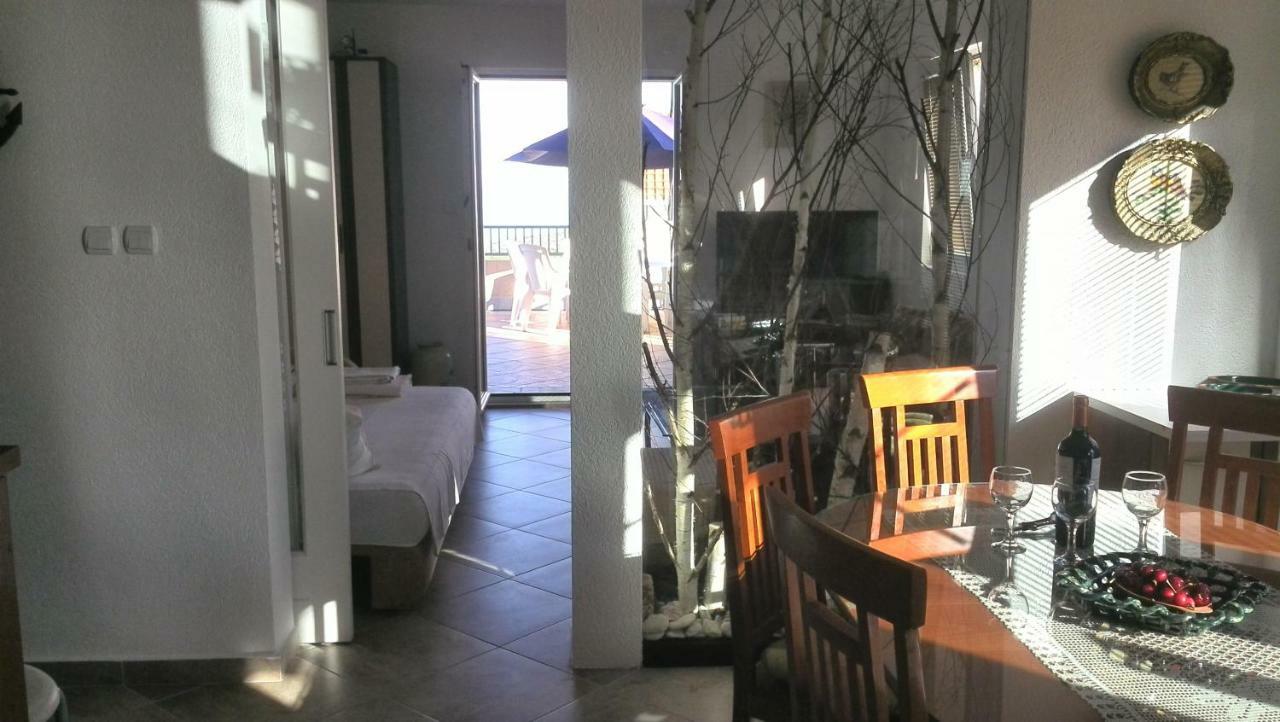 Apartments Mila Krimovica Exterior foto